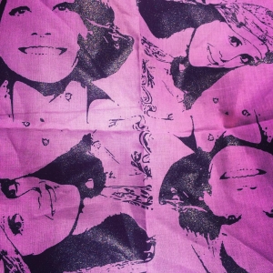 "I'm the Mary, you're the Rhoda." Confused whether you're a #Mary or a #Rhoda? Worry no more! With the #knowsgay #MaryRhoda #pocketsquare you can change your character as often as you change your mood. I used mine today at the #usopen and I've never felt more #fresh. #romyandmichelle