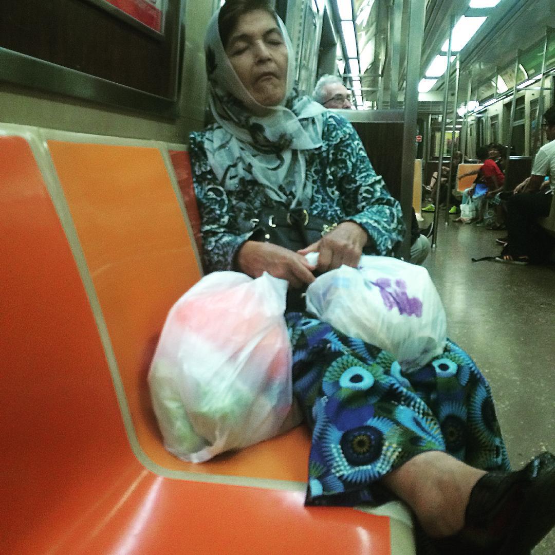 Pretty, pretty #newyorkcity #subway #snoozer #ftrain #lastnight