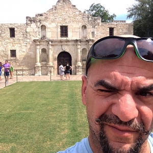 "There's no basement in the #Alamo!" RIP #JanHooks. Squinty #selfie in #SanAntonio looking right into the sun.