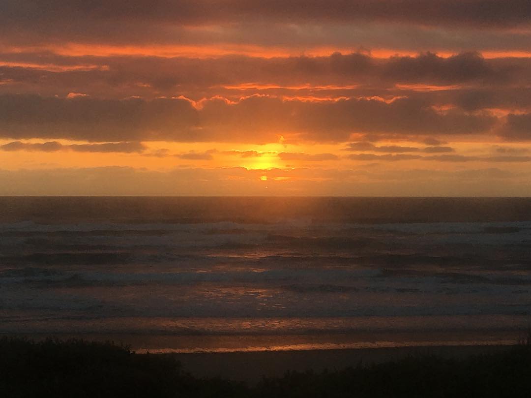 Last night's #sunset #archcape #oregoncoast