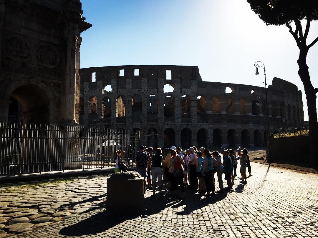 Early morning #coloseum #tour w/ @spalding_mfa #silhouette #roma #rome #italia #italy